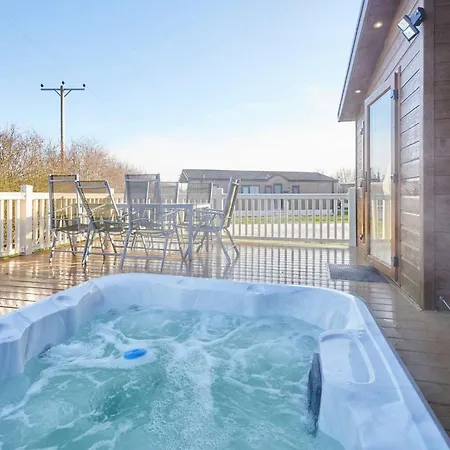 Hedgerow With Hot Tub Horská chata