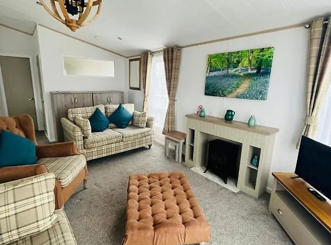 度假居 Hedgerow With Hot Tub 马尔顿